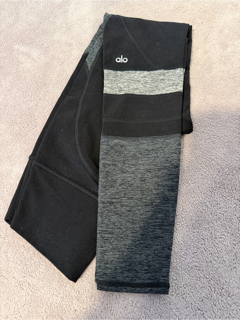 ALO Yoga Black & Gray Colorblock Leggings